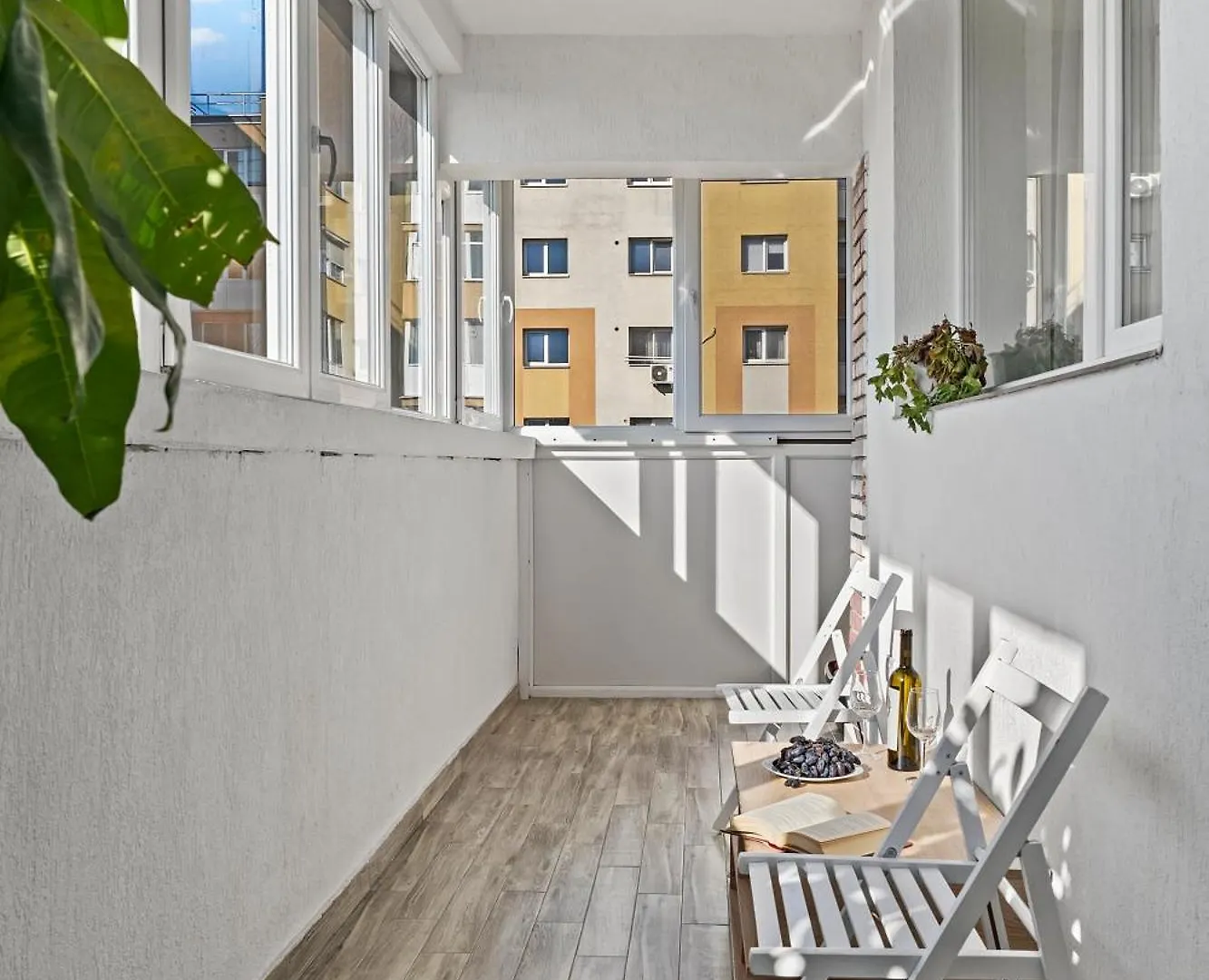 Apartament De Lux Moghioros Park Bucharest Apartment